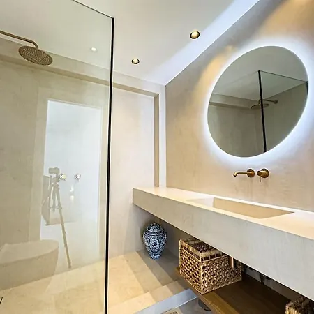 Hébergement de vacances Casa Gina Old Town Center 4 Bedrooms *